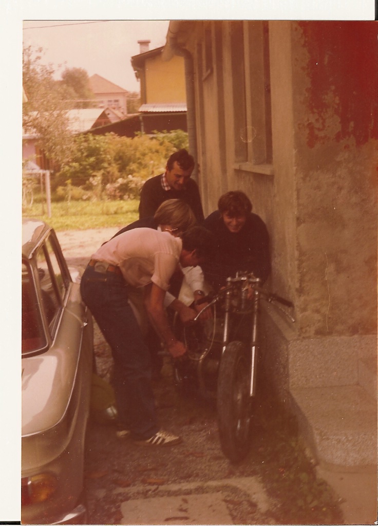 Kaj se pa tla dogaja.