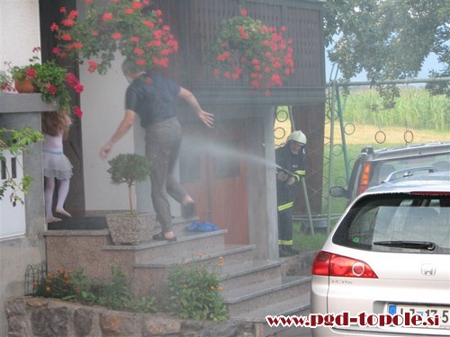 presenečenje izza vogala.jpg