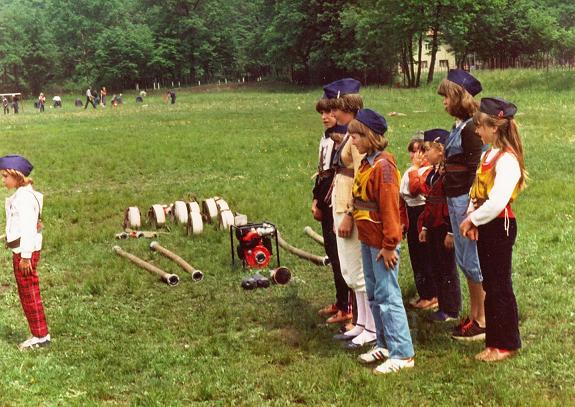 pionirke na trodelcu.JPG